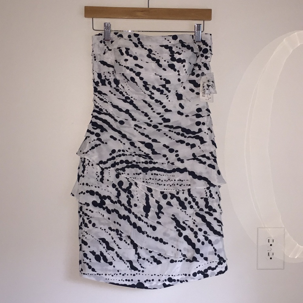 Strapless dress white with navy blue splatters.